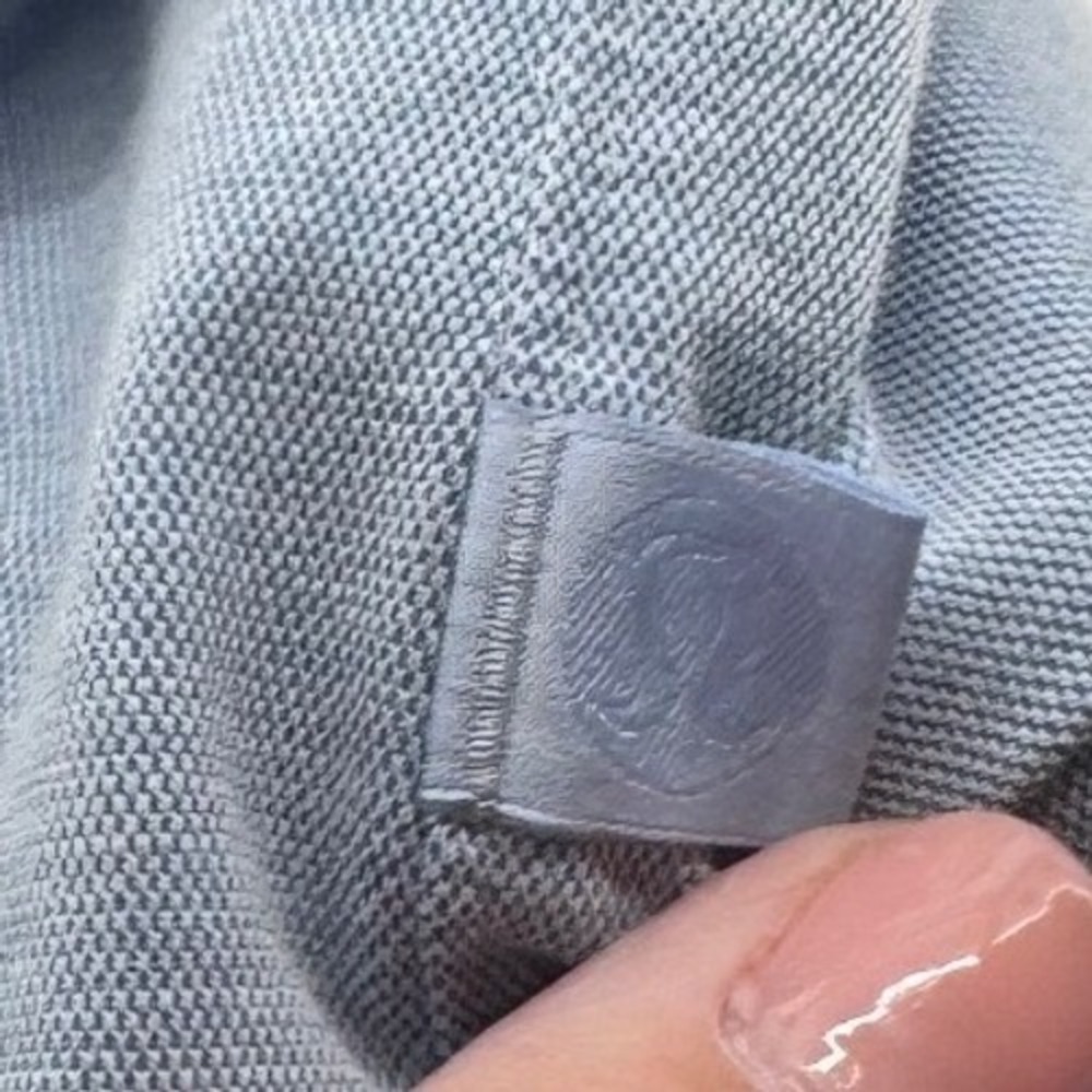 Lululemon Commission Shirt Mens L/XL Blue Long Sleeve Button Front Performance - Picture 4 of 9